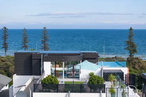 Property photo of 201/51 Ormond Esplanade Elwood VIC 3184