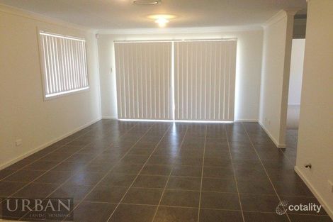 Property photo of 40 Summerland Crescent Colebee NSW 2761
