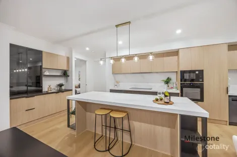 14 Janaki St, Werribee, VIC 3030