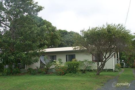 Property photo of 2 Currawong Street Slade Point QLD 4740