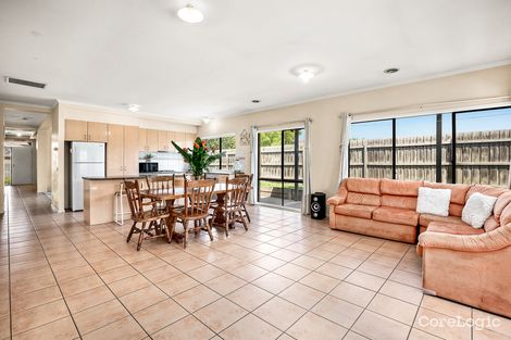 Property photo of 2 Sundial Court Berwick VIC 3806