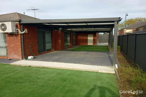 Property photo of 32 Kingbird Avenue Tarneit VIC 3029