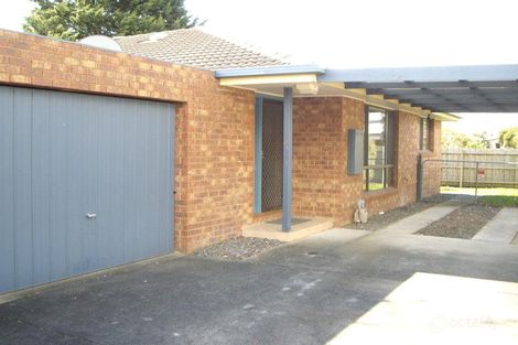 2/1 Jeeralang Ave, Newborough, VIC 3825