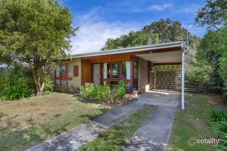 Property photo of 56 First Avenue Rosebud VIC 3939