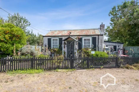 Property photo of 35 Havilah Road Long Gully VIC 3550