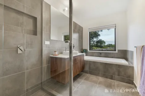 Property photo of 55 Bayswater Road Croydon VIC 3136