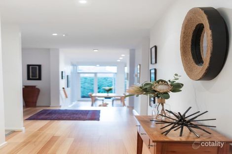 Property photo of 4 Malvern Road Mont Albert VIC 3127