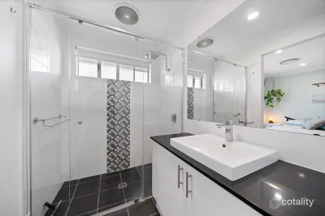 Property photo of 8 Veneto Court Woodvale WA 6026