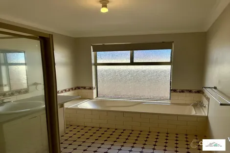 Property photo of 11 Hillview Drive Drummond Cove WA 6532