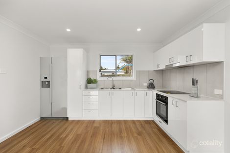 Property photo of 11 Brooke Avenue Killarney Vale NSW 2261