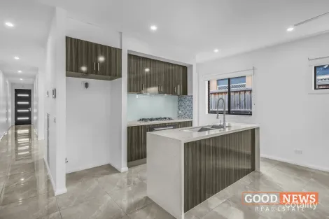 Property photo of 4 Cheer Terrace Tarneit VIC 3029