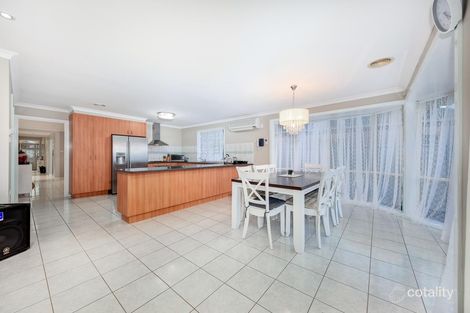 Property photo of 3 Bramall Place Caroline Springs VIC 3023