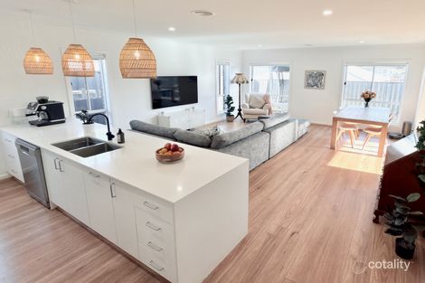 Property photo of 74 Nancarrow Drive Doreen VIC 3754