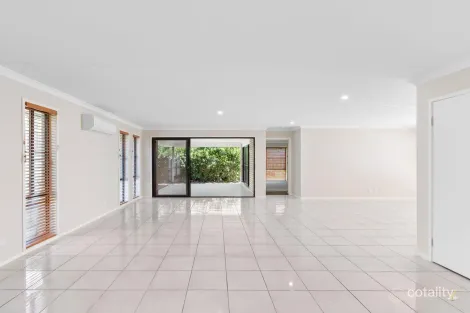 Property photo of 33 Parkview Drive Springfield Lakes QLD 4300