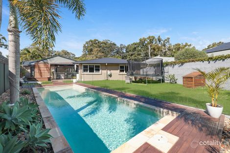 Property photo of 27 Holland Court Broadbeach Waters QLD 4218