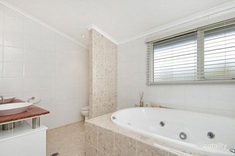 Property photo of 31 Highland Close Charlestown NSW 2290