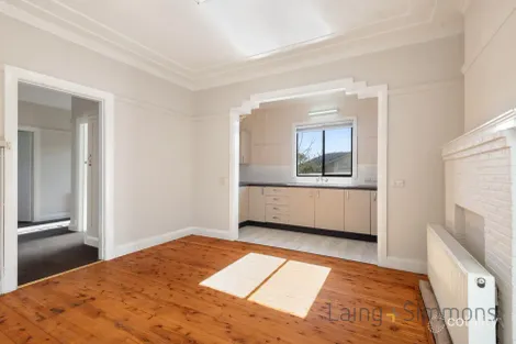 Property photo of 11 Enfield Avenue Lithgow NSW 2790