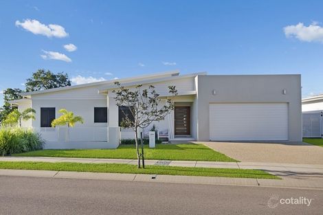 Property photo of 2 Dune Parade Bushland Beach QLD 4818