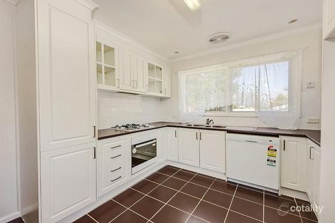 Property photo of 4 Sunhill Crescent Ardeer VIC 3022