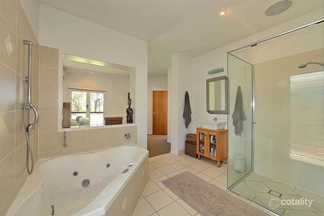 Property photo of 77 Fairway Drive Bargara QLD 4670