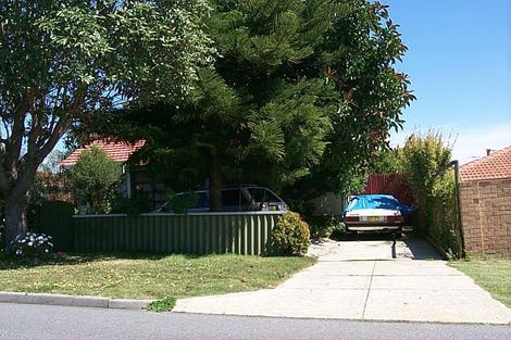 15 Cornelian St, Scarborough, WA 6019