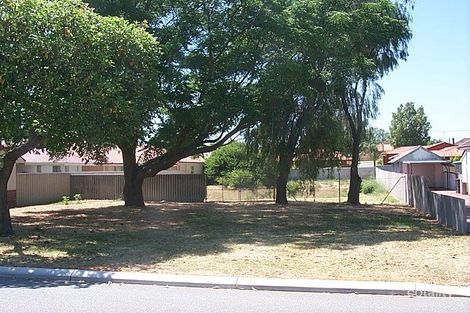 15 O'Neile Pde, Redcliffe, WA 6104