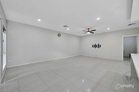 Property photo of 3 Weighbridge Avenue Wyndham Vale VIC 3024