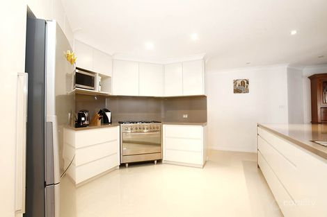 Property photo of 9 Tyringham Close Hoxton Park NSW 2171