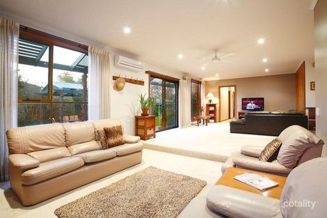 Property photo of 13 Windsor Avenue Alfredton VIC 3350