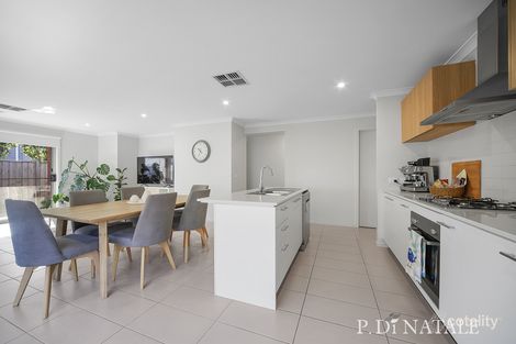 Property photo of 28 Gilded Road Werribee VIC 3030