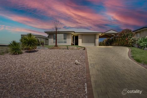 Property photo of 156 Wentworth Parade Hindmarsh Island SA 5214