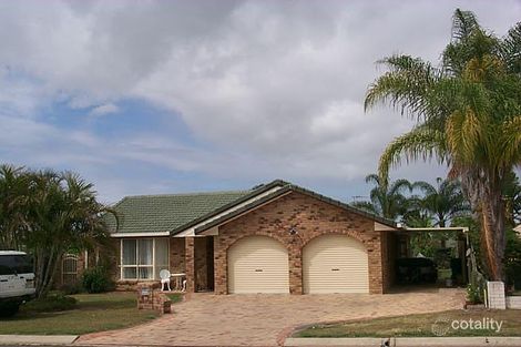 43 Moolyyir St, Urangan, QLD 4655