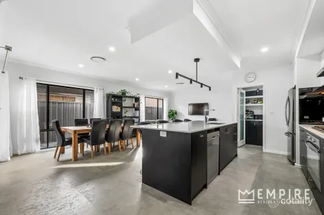 13 Carine Pde, Lake Coogee, WA 6166