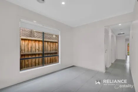Property photo of 13 Kyogle Avenue Point Cook VIC 3030