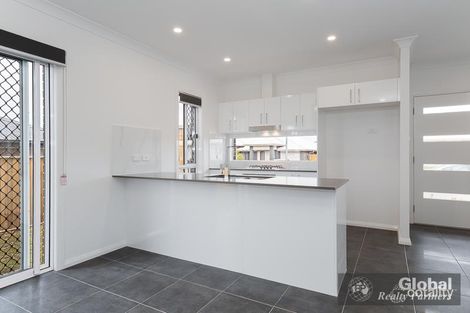Property photo of 2/1 Flavum Street Fletcher NSW 2287