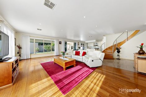Property photo of 16 Pawleena Circuit Cairnlea VIC 3023
