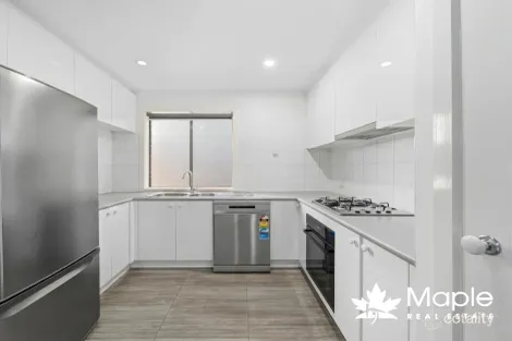 Property photo of 24 Paroo Avenue Roxburgh Park VIC 3064