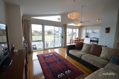 16 Eames Ave, Stockton, NSW 2295