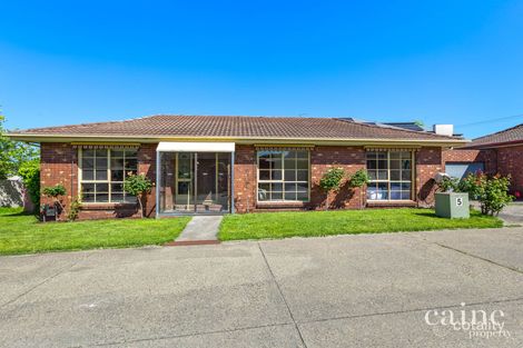 106 Burnbank St, Lake Wendouree, VIC 3350