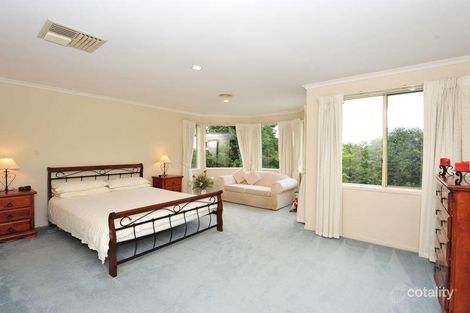 Property photo of 17 Cullen Close Berwick VIC 3806