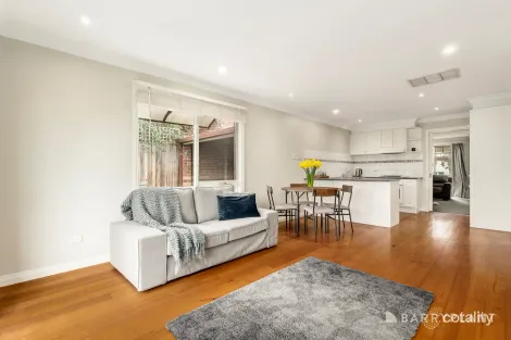 Property photo of 30 Kitchener Road Croydon VIC 3136