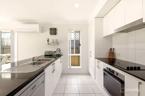 Property photo of 5 Clancy Court Rothwell QLD 4022