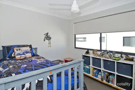 Property photo of 4/22 Careel Close Helensvale QLD 4212