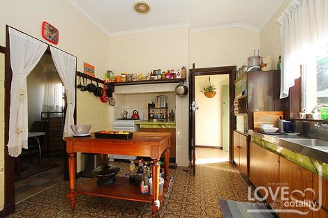 Property photo of 208 Raglan Street Preston VIC 3072