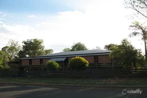 31 Baker St, Emerald, QLD 4720