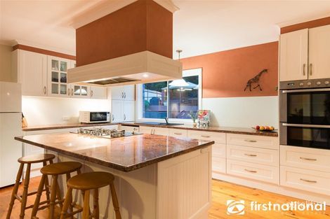 Property photo of 21 Casey Drive Berwick VIC 3806