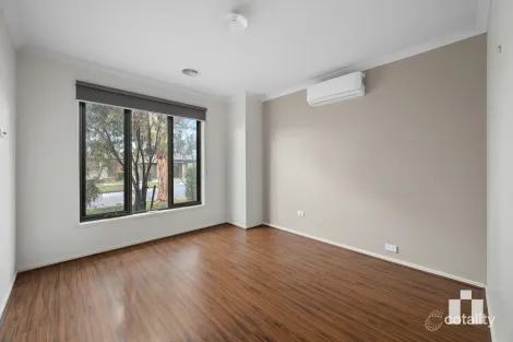 Property photo of 17 Strachan Rise Mernda VIC 3754