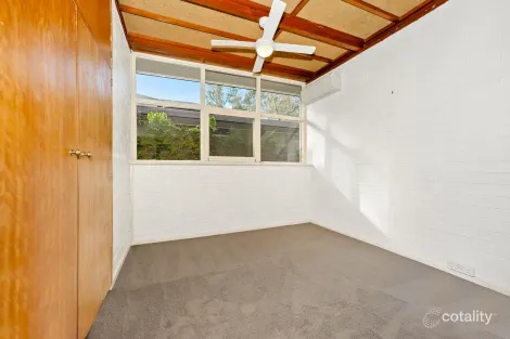 Property photo of 9 Hallett Road Erindale SA 5066