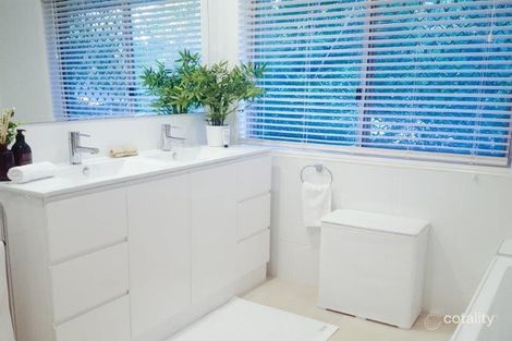 Property photo of 2 Silverash Court Capalaba QLD 4157