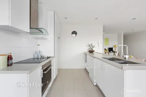 Property photo of 202/437 North Road Ormond VIC 3204